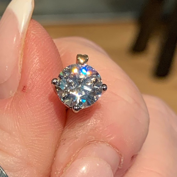 3 cttw Moissanite earrings - Picture 4 of 7